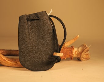 leather pouch black handmade in USA with deer antler closer