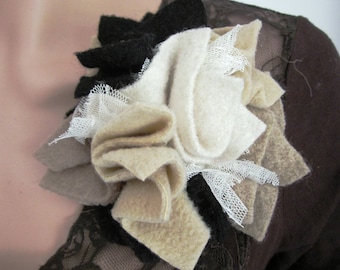 Brooch lace tulle and wool