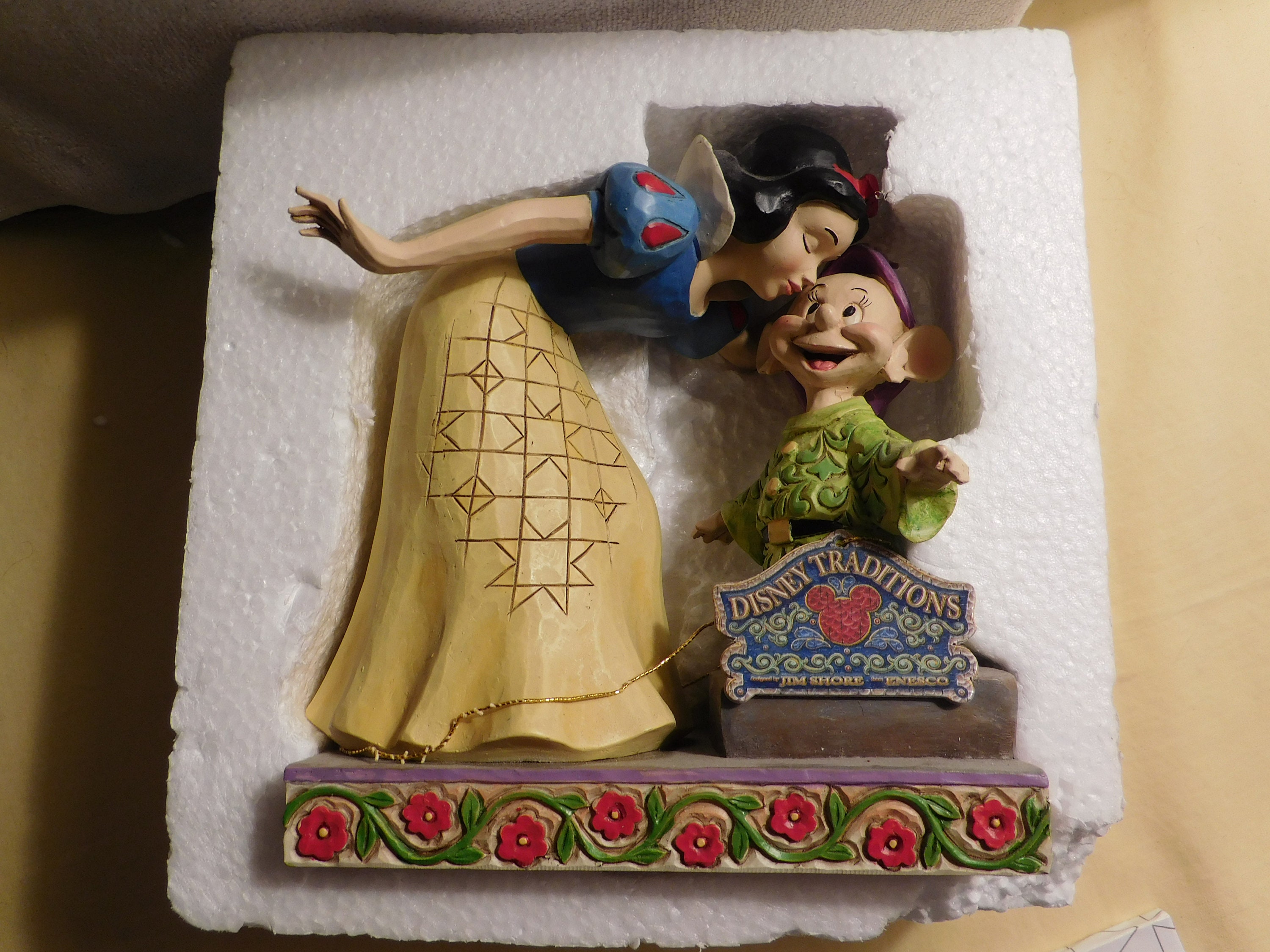 Snow White and Dopey 