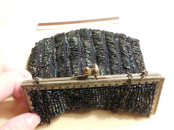Elegant antique beaded purse - image 4