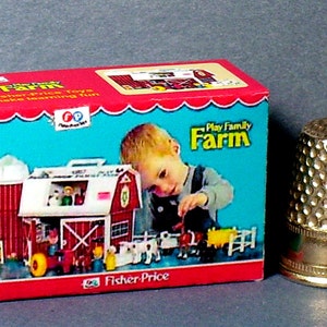 Fisher-Price Play Family Farm Box - Dollhouse Miniature - 1:12 scale Dollhouse accessory - Dollhouse nursery Little People toy box