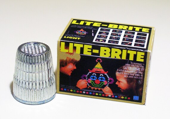 Lite Bright - Classic 80's Vintage Style Toy - Draw with Pegs and Ligh