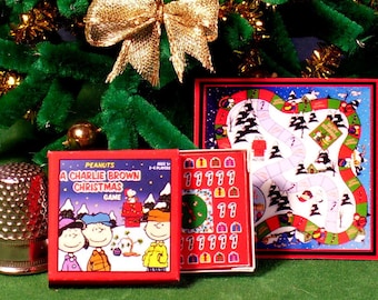 Charlie Brown Christmas Game - Dollhouse Miniature -  1∶12 Scale - Peanuts Christmas Game