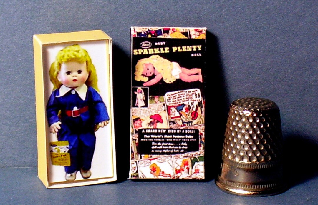 Sparkle Plenty Doll Box Dollhouse Miniature 112 Scale Dollhouse