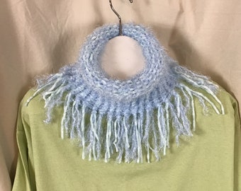Cowl, Neck warmer, Woman’s Cowl, Teen Cowl, Winter Wear, Ladies Cowl, Ladies Winter Accessories, Crochet Cowl. Cowl with Fringe