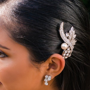 Pave crystal and Pearl Bridal Haircomb