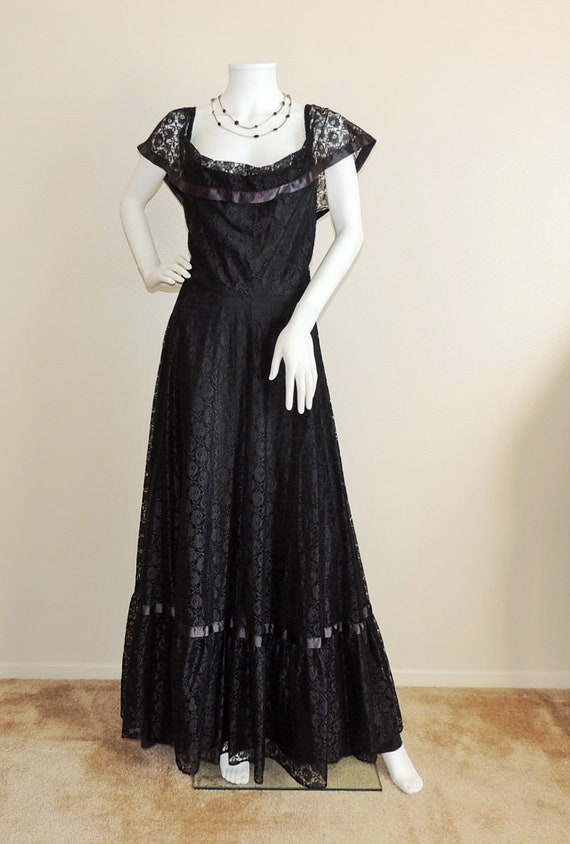 Vintage Victorian Dress, Black Lace Fit & Flare G… - image 4