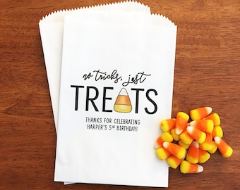 Halloween Treat Bags Personalized - Halloween Party Favor Bags - Halloween Candy Bags - Trick or Treat Bags School - Candy Corn Bag LINED