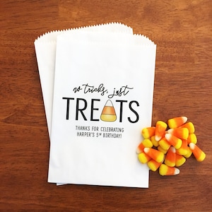Halloween Treat Bags Personalized - Halloween Party Favor Bags - Halloween Candy Bags - Trick or Treat Bags School - Candy Corn Bag LINED