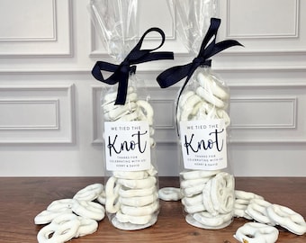 We Tied the Knot Bags with Ribbon - Personalized Wedding Favors - Bags for Pretzels (Food Not Included)