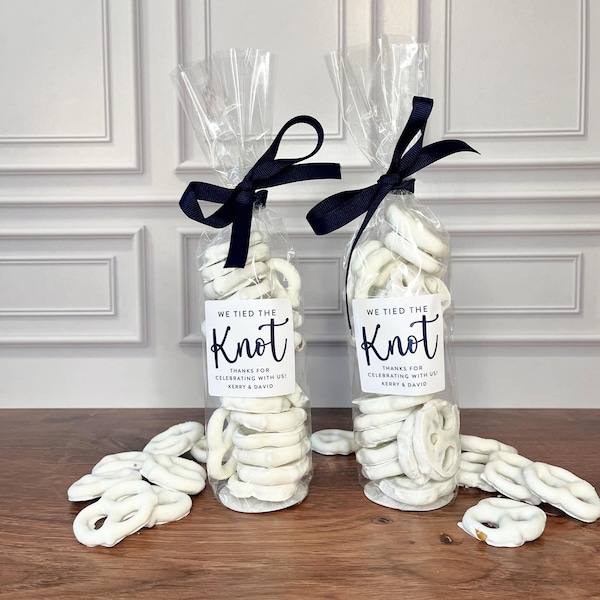 We Tied the Knot Bags with Ribbon - Personalized Wedding Favors - Bags for Pretzels (Food Not Included)