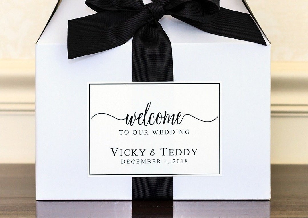 Hotel Welcome Bags with Personalized Favor Stickers (Per Dozen)