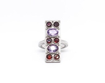 Amethyst, garnet ring set in sterling silver 925. Ring Size- 7. Natural authentic stones.