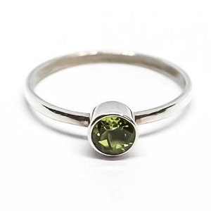 Peridot Ring Sterling Silver, Round, Green, Dainty, Stackable, Jewelry, August, Birthstone, Gift For Her, Minimalist