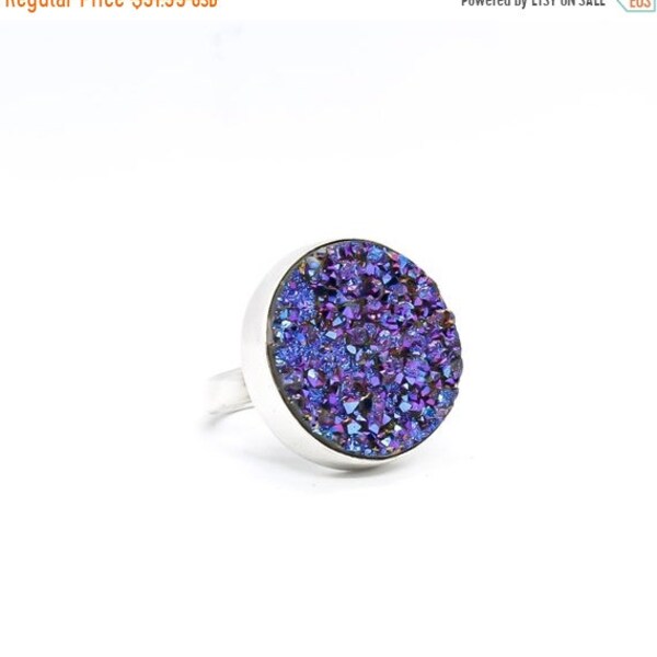 Druzy ring set in Sterling silver* Titanium* Aura* ring* Druzy* Round* Blue* Purple* quartz.