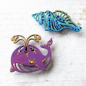 Whale magnets, sea animal magnets, ocean decor, seashell decor, seaside themed decor, ocean themed magnets, seashellmagnets, seashell art