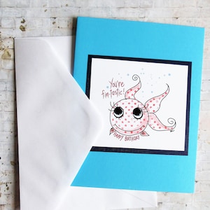 Cartes d'anniversaire mignonnes de poisson, anniversaire de jeu de mots de poisson, art de poisson, cartes de voeux faites à la main, papeterie artisanale, cartes drôles, anniversaire fantaisiste, poisson