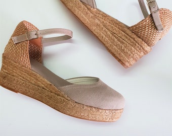 Espadrille platform wedges - Ankle strap espadrille low wedges with platform - chikpea canvas - made in Spain