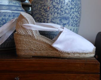 size EU 38 / US 7.5 : Lace up espadrille wedges - visible seam WHITE - made in spain