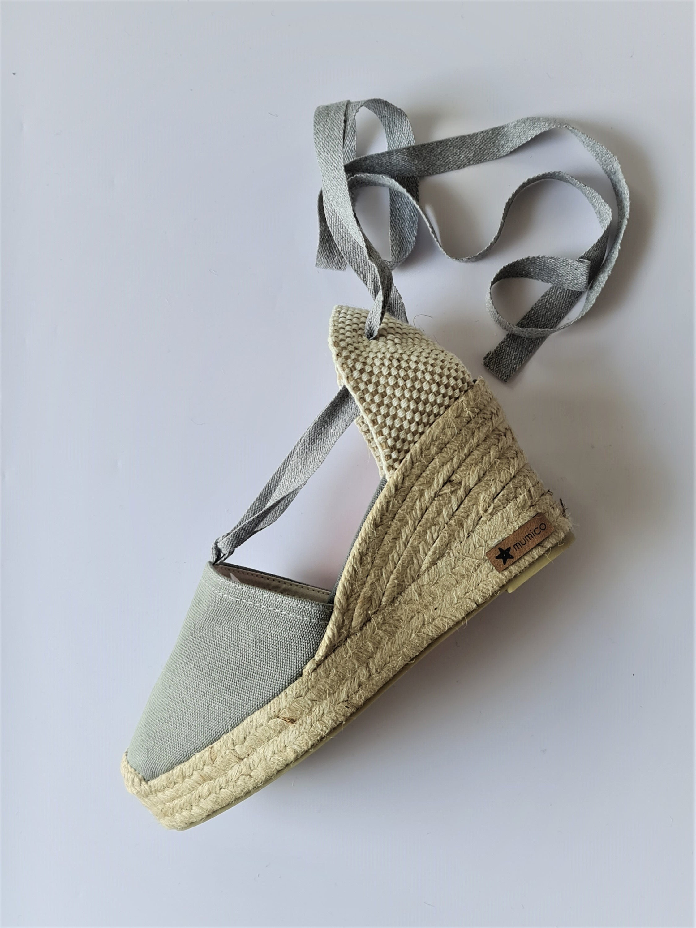 Size EU 39 / US 8.5: Lace up Espadrille High Wedges With 