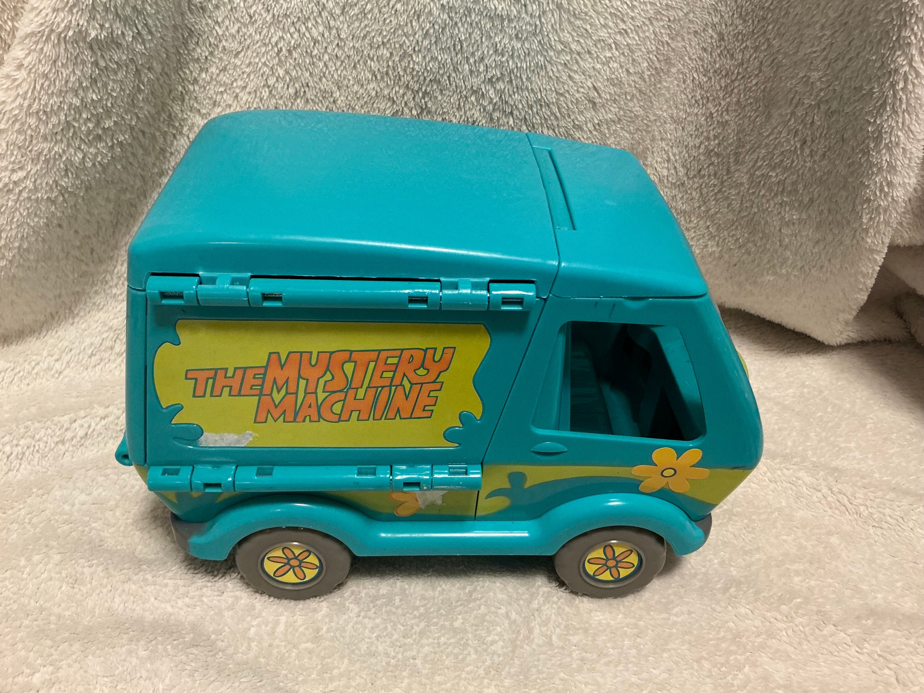 Mutt of Course Scooby Doo The Mystery Machine Dog Toy (Multicolour ... Mutt of Course Scooby Doo The Mystery Machine Dog Toy (Multicolour ...