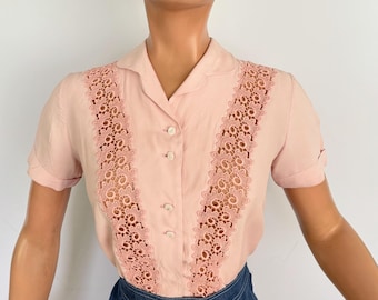 S | 1950s Blush Pink Rayon Blouse With Lace Insert