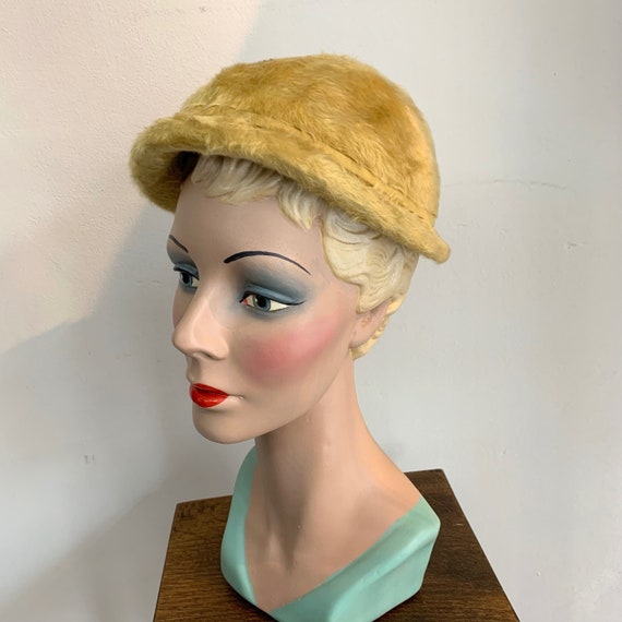 1930s/1940s Gold Yellow Fur Felt Cloche Hat - image 6