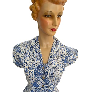S/M | Baumwollkleid mit neuartigem Print aus den 1940er/1950er Jahren
