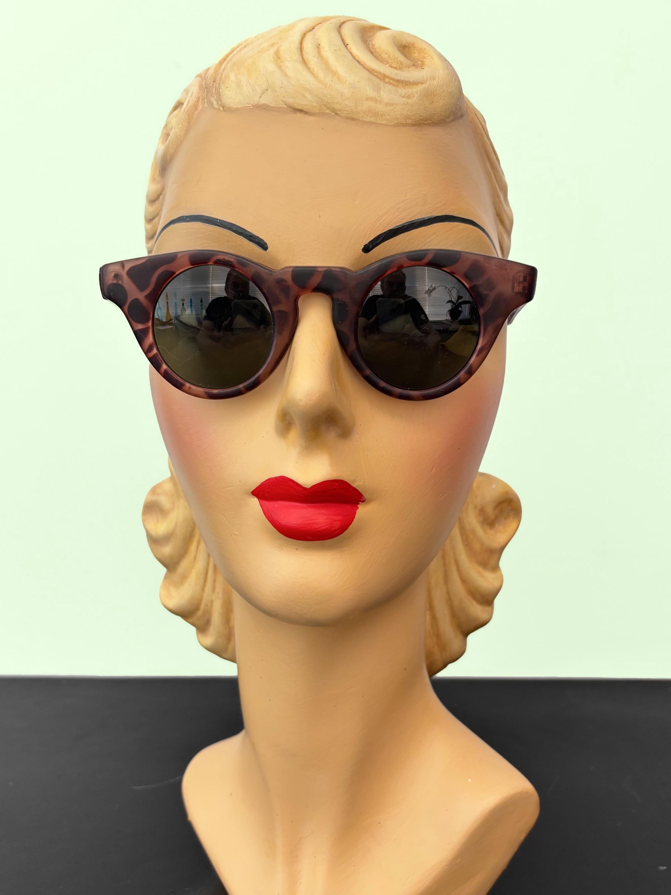 1940s Style Round Tortoise Sunglasses with Green Lenses