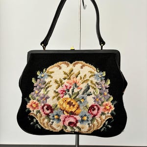 Bolso de mano con bordado floral de los años 50 y 60