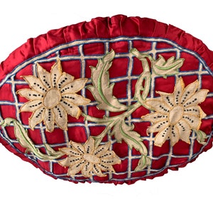 Antikes durchbrochenes Boudoir-Kissen aus Leinen im Jugendstil