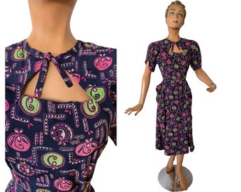 1940s Novelty Print Rayon Dress | Size Small