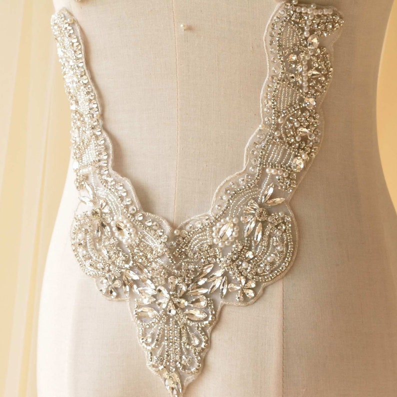 Neck Crystal Dress Neckline Applique Iron on Beaded Trims for Evening Dress Clear Rhinestone Applique V Party Costumes
