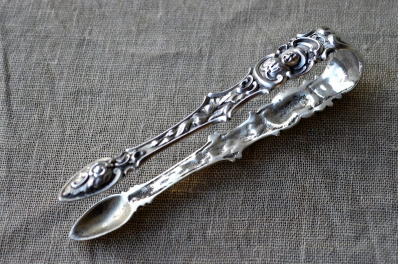 antique silver sugar cube tongs hallmarked silver ice cube tongs mid C19th sterling silver ice cube tongs collectible silverware C19th