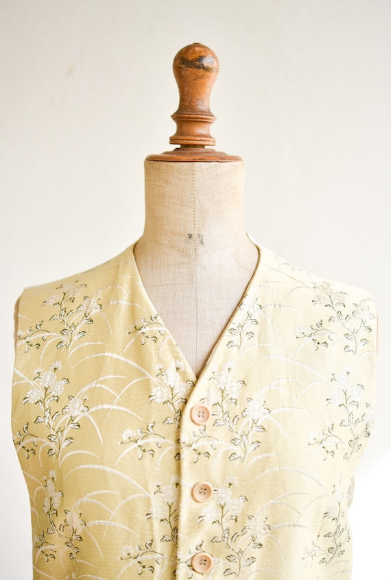 silk waistcoat vintage KENZO gold white flower bu… - image 1