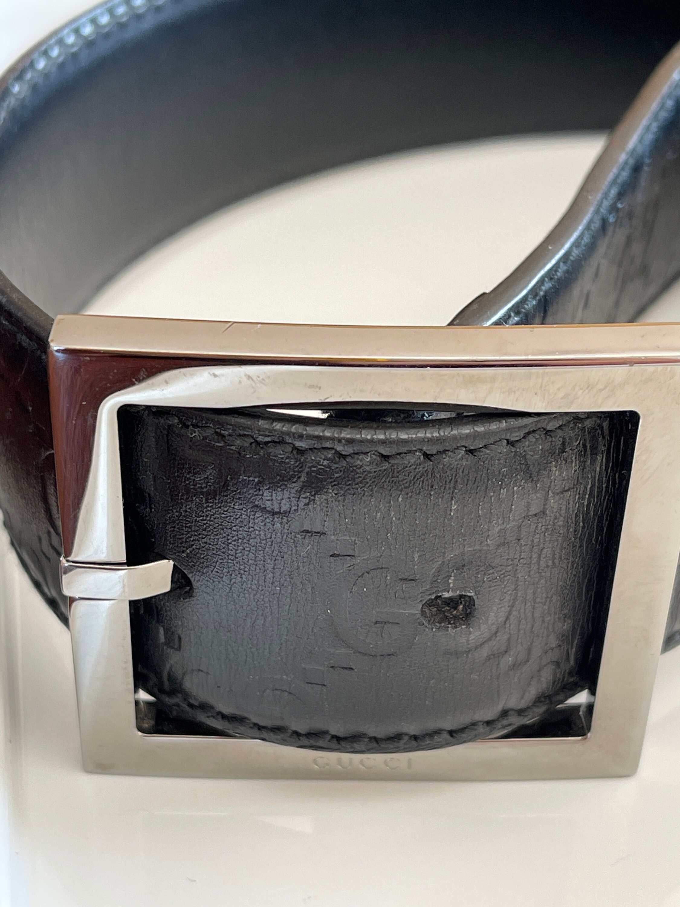 Belt Black Leather GUCCI Authentic G Logo Embossed Polished