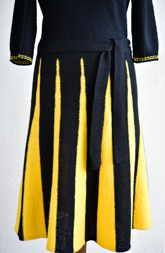 60s swing dress French vintage black yellow fit f… - image 6