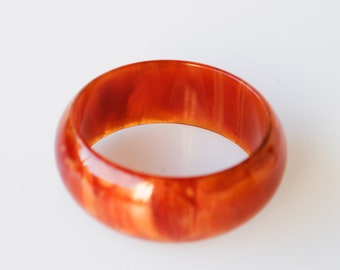 bakelite chunky bangle amber retro orange marbled effect French vintage early plastic positive test 55g collectible jewellery rare 1950s