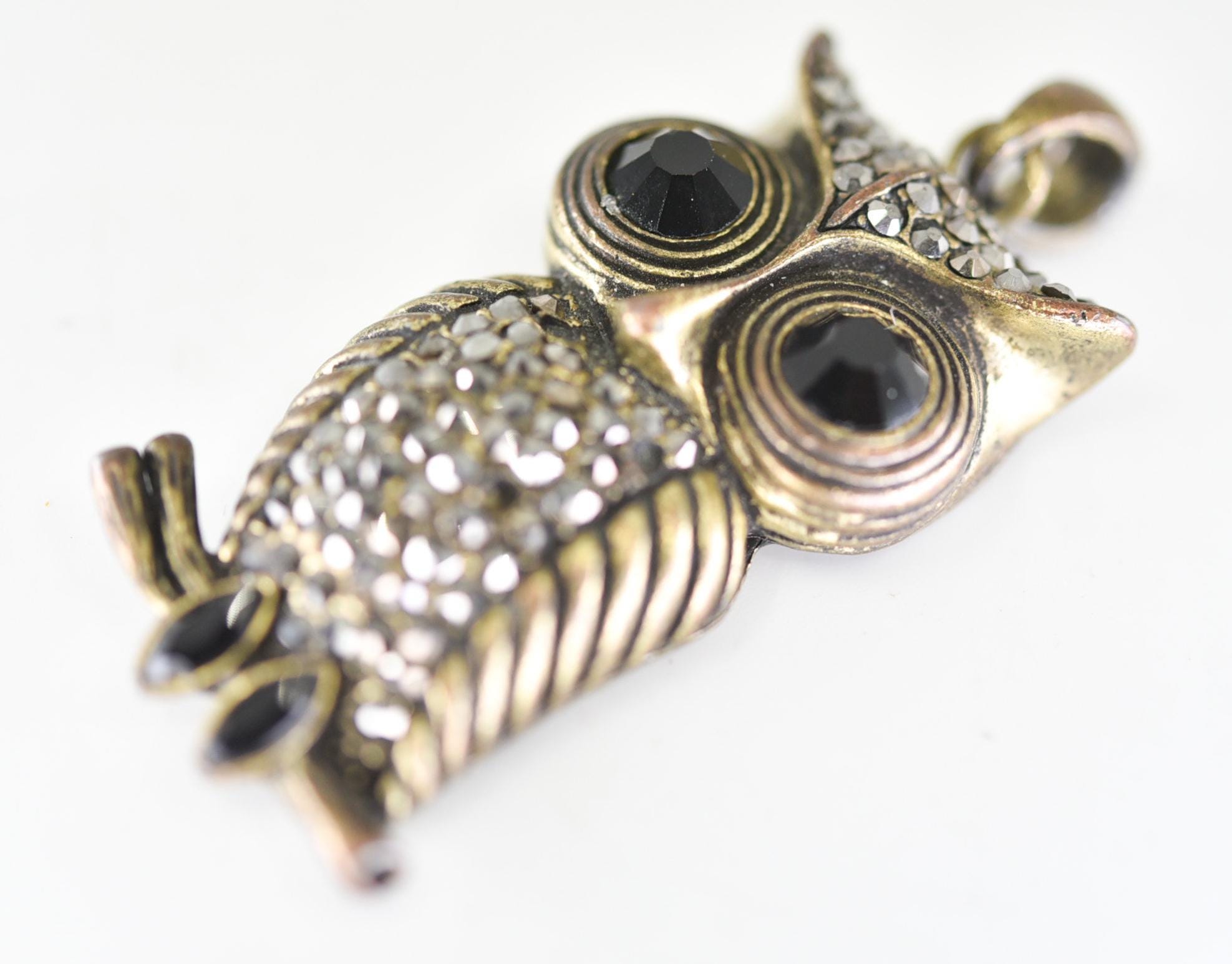 pendant large owl on branch French vintage patinated brass tone metal faceted black eyes strass feat