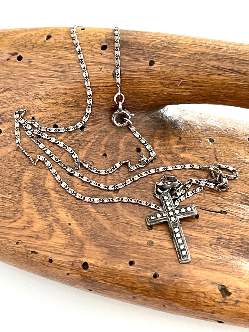 vecchio argento francese vintage piccolo ciondolo croce di LOURDES strass argento specialità catena marchio produttore collana di fede religiosa gioielli antichi 3g immagine 1