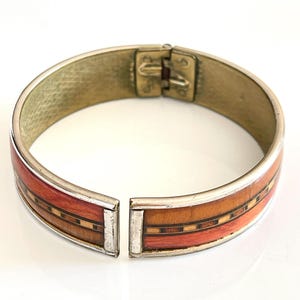 bangle hinged cuff bracelet French vintage wood marquetry inlay silver tone jewellery 70s retro brown red brass tone unusual one adult size