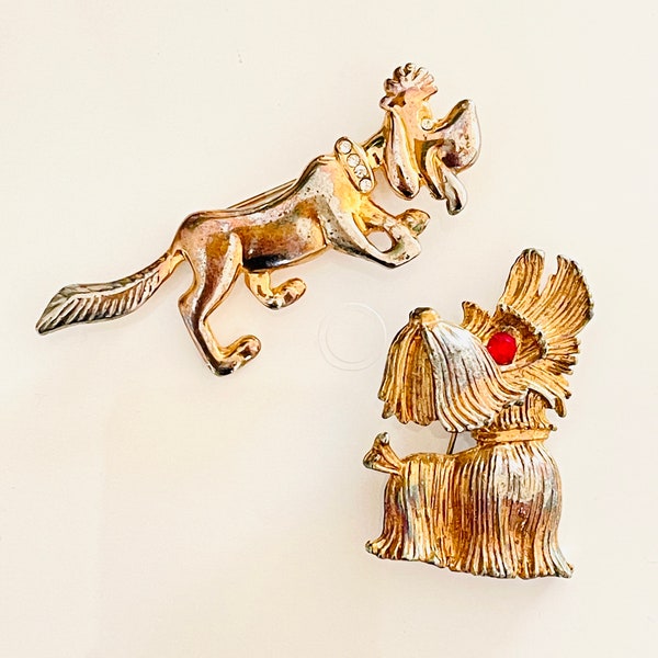 brooches droopy and pooch scottie dog French vintage dress pins animal jewellery midcentury modern gold tone metal with patina lot of two