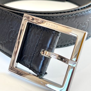 belt black leather GUCCI authentic G logo embossed polished silver tone metal square buckle stamp serial number adult size made in Italy 90s