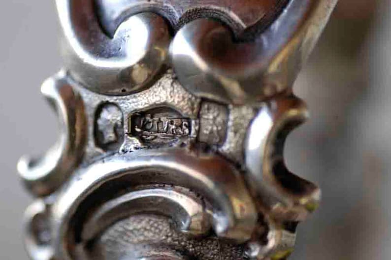 antique silver sugar cube tongs hallmarked silver ice cube tongs mid C19th sterling silver ice cube tongs collectible silverware C19th