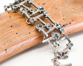 Bracciale a maglie in stile modernista francese, tonalità argento, strass blu, vintage, chiavi musicali, note, gioielli per il polso, timbrato Sam Lou Paris