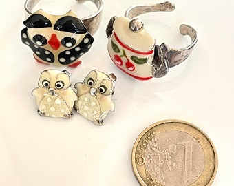 rings earring set owl teapot motif stamp TARATATA painted enamel quirky bright fun French vintage costume jewellery silver tone 3 pcs 1980s