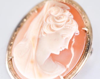 cameo pendant brooch 14k yellow gold metal K14 stamp oval carved woman portrait facing right vintage collectible fine jewellery gift 6g rare