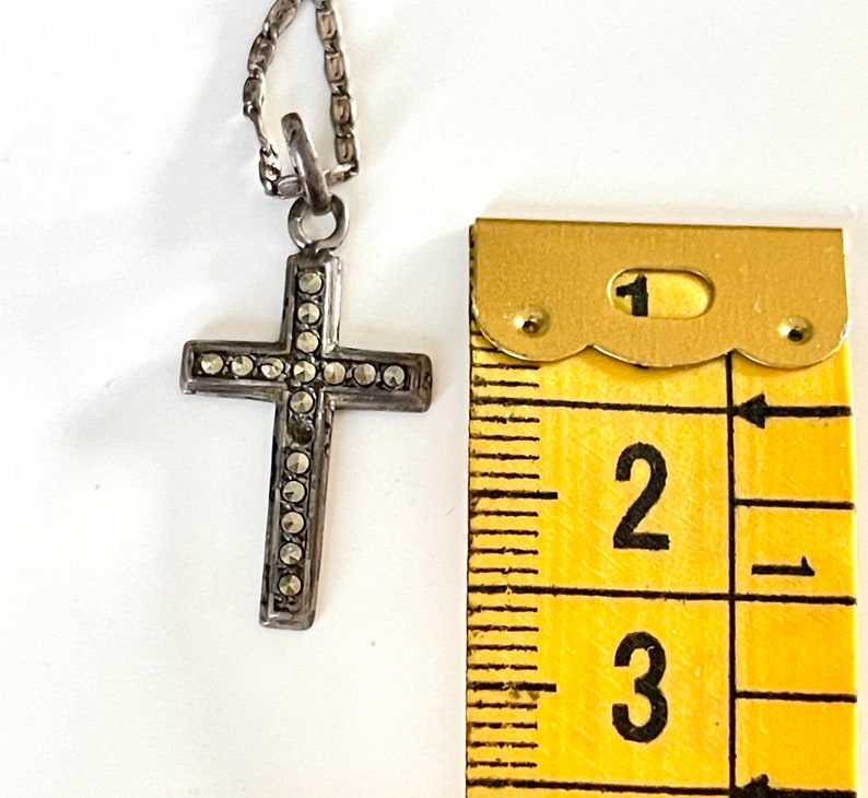 vecchio argento francese vintage piccolo ciondolo croce di LOURDES strass argento specialità catena marchio produttore collana di fede religiosa gioielli antichi 3g immagine 9