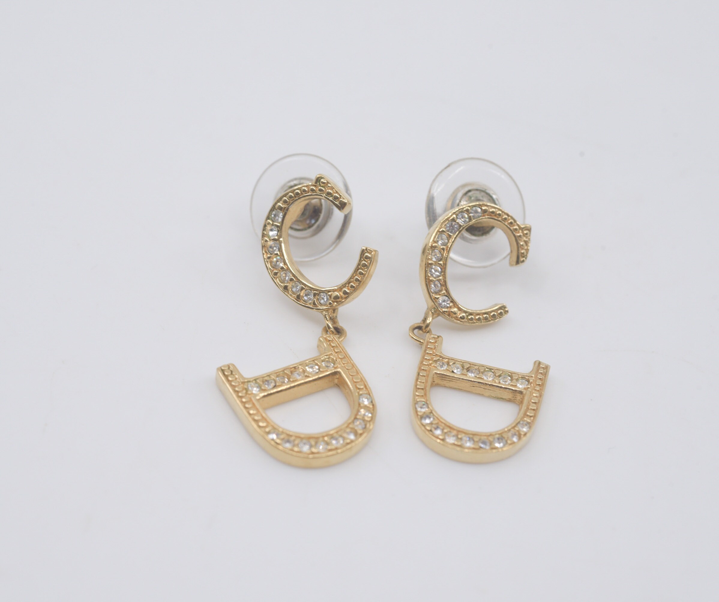 Dior Logo Drop Earrings 2025 | www.epicamlv.com Dior Logo Drop Earrings 2025 | www.epicamlv.com