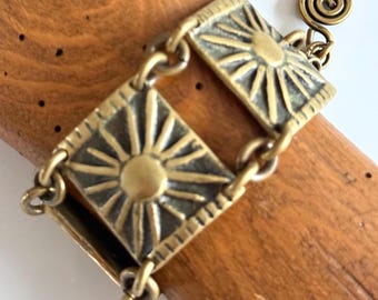 Pulsera de bronce M BUFFET, diseño vintage francés, pulsera de eslabones con efecto rayos de sol, joyería coleccionable modernista de mediados de siglo, hecha en Francia.